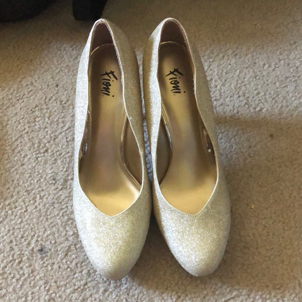 Prom shoes like new and only worn once
